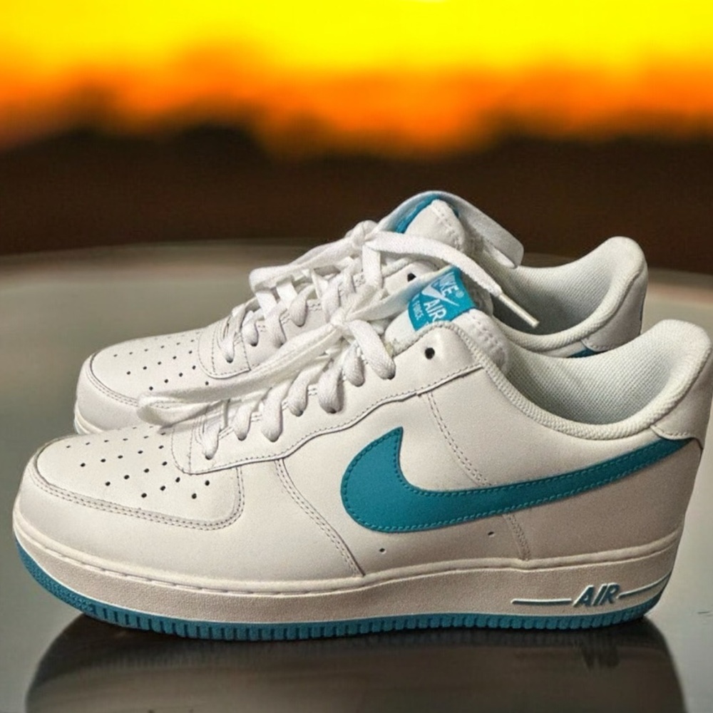 Air Force 1 - Picture 3 of 4